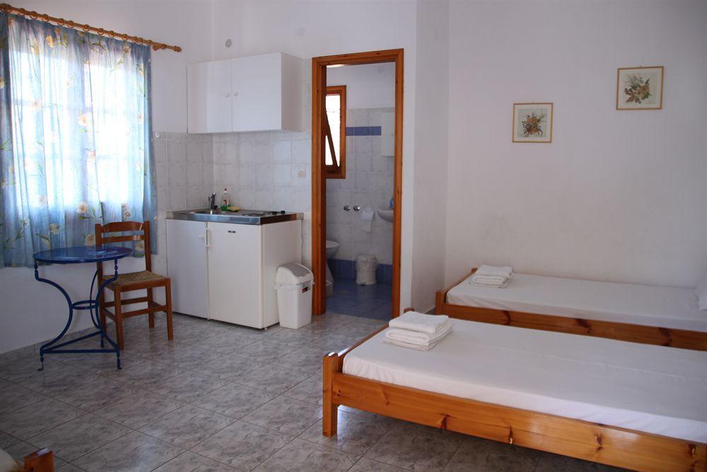 Oasis Rooms & Studios In Galissas Exterior foto