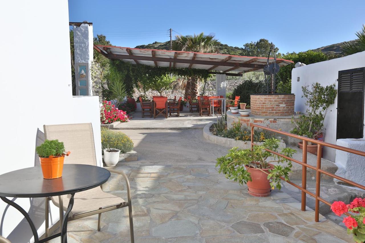 Oasis Rooms & Studios In Galissas Exterior foto
